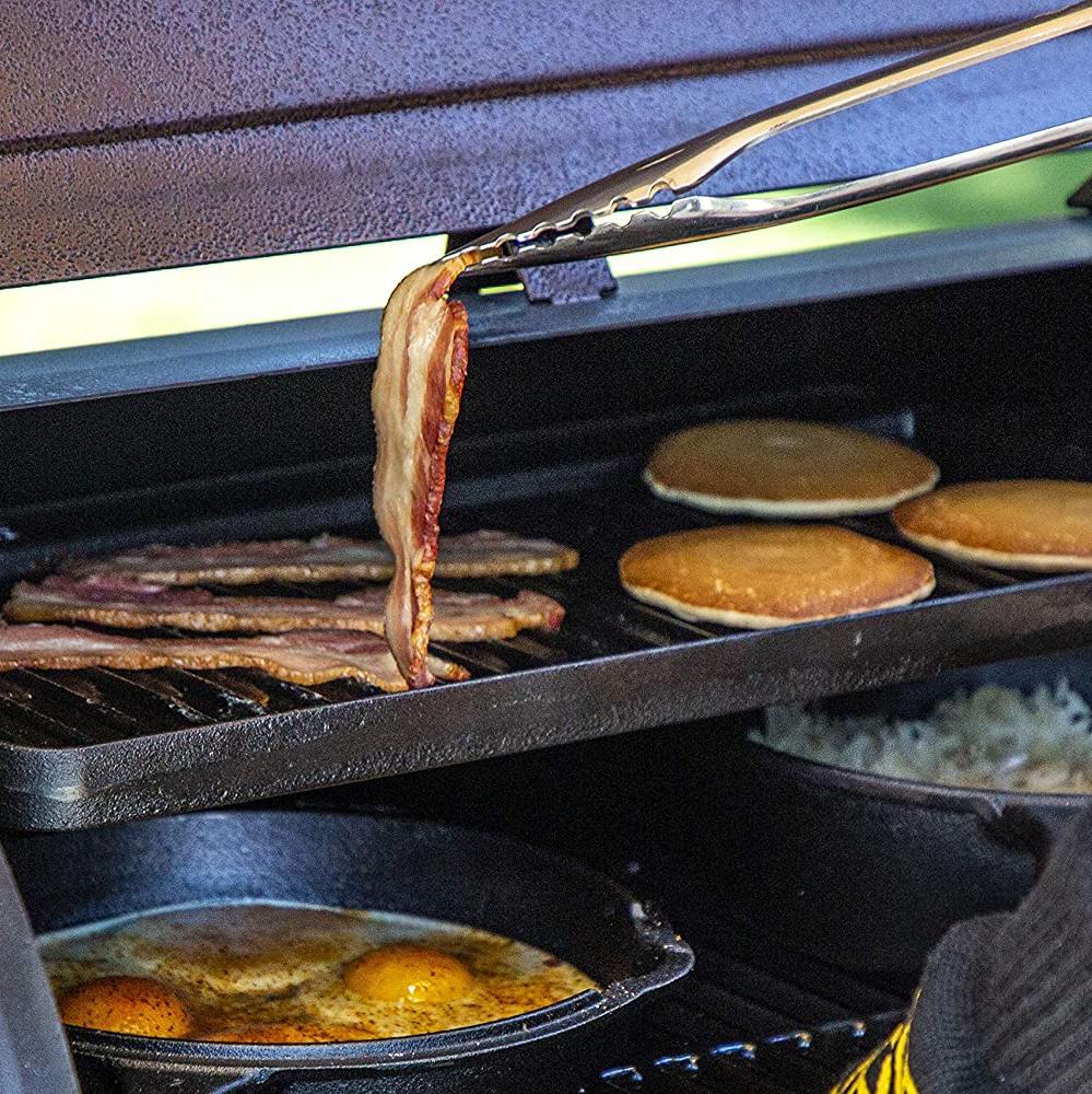 
                  
                    Bene Casa 15-inch reversable, fine-grain cast-iron griddle
                  
                