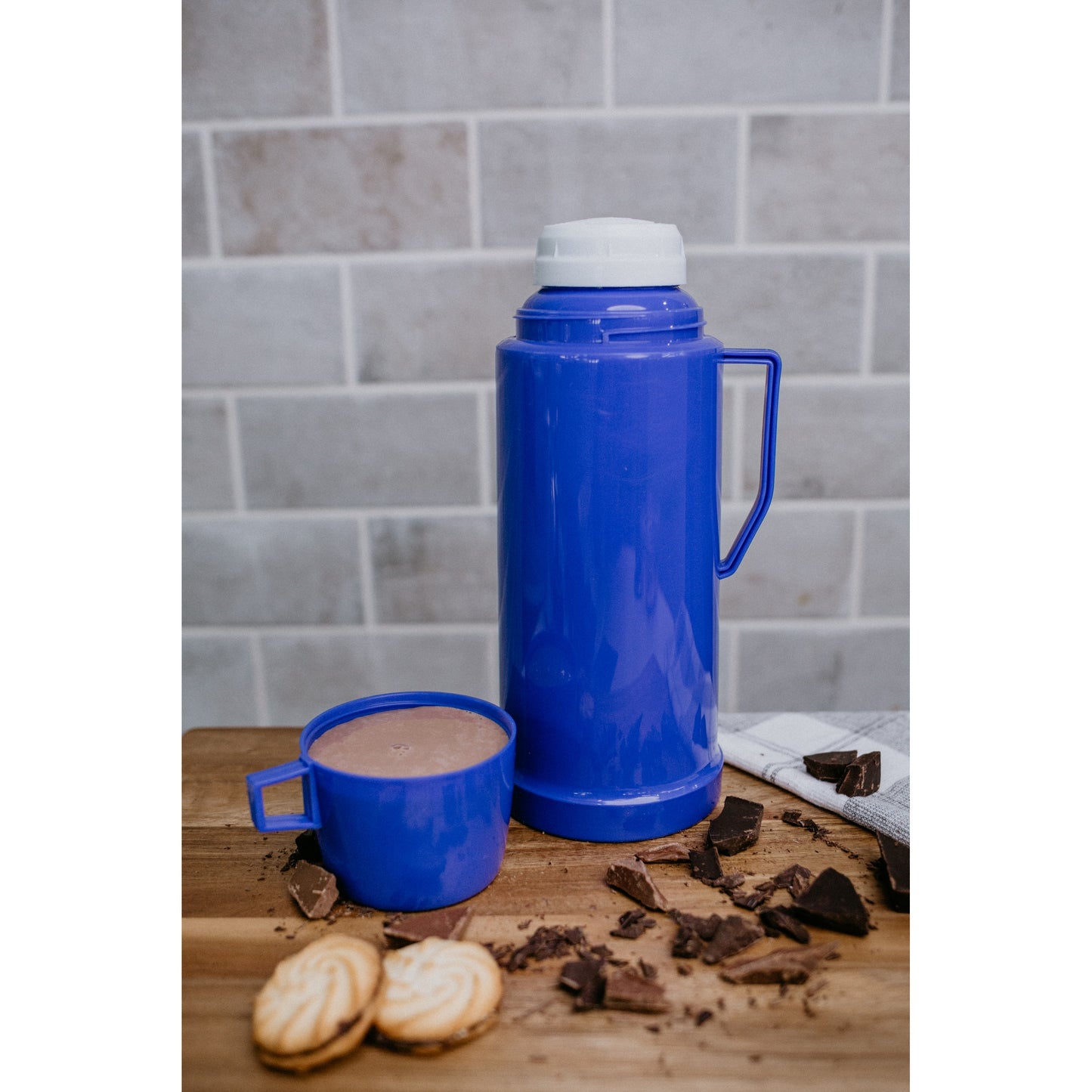 
                  
                    32oz Bene Casa Thermos with double wall vacuum insulation, 1-liter capacity thermos, blue red or green thermos keeps drinks hot or cold for hours
                  
                