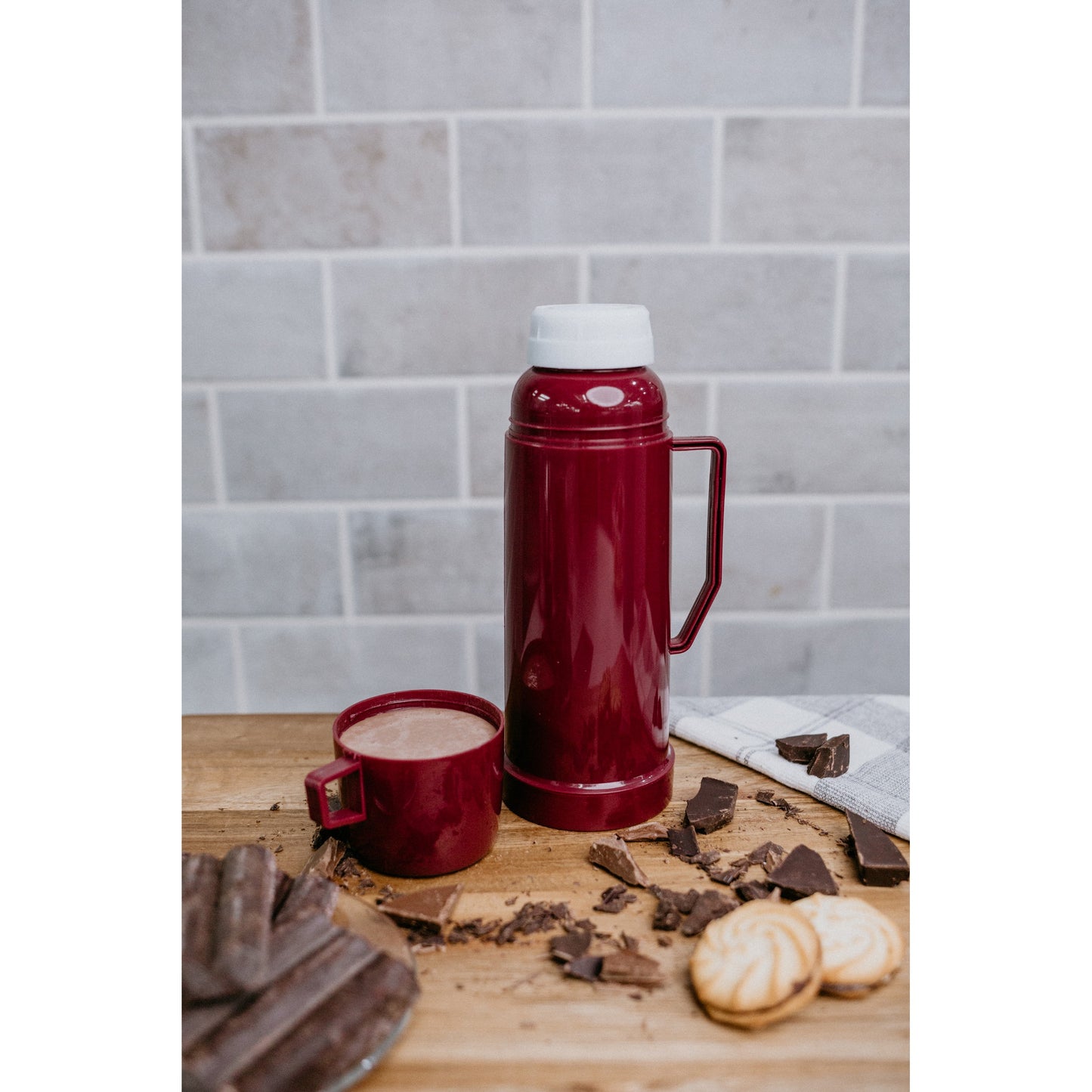 
                  
                    32oz Bene Casa Thermos with double wall vacuum insulation, 1-liter capacity thermos, blue red or green thermos keeps drinks hot or cold for hours
                  
                