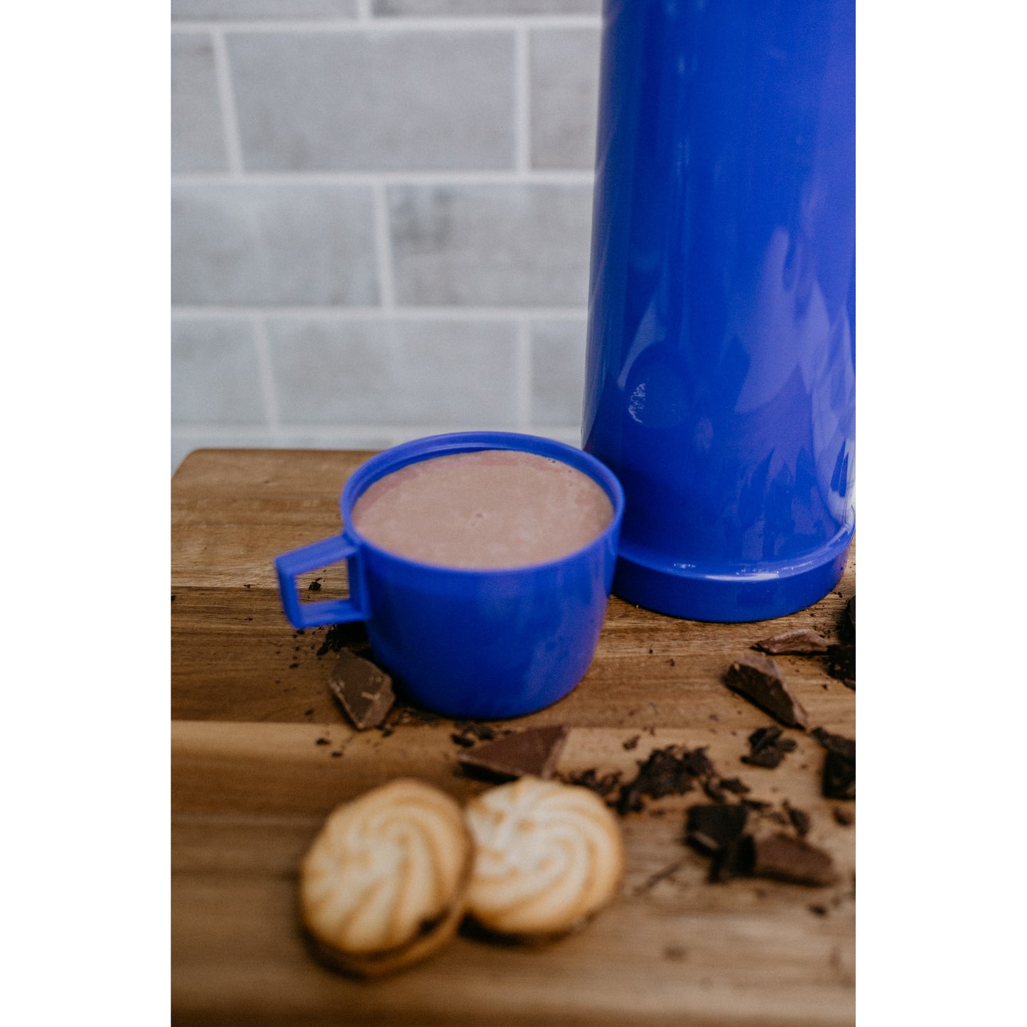 
                  
                    32oz Bene Casa Thermos with double wall vacuum insulation, 1-liter capacity thermos, blue red or green thermos keeps drinks hot or cold for hours
                  
                
