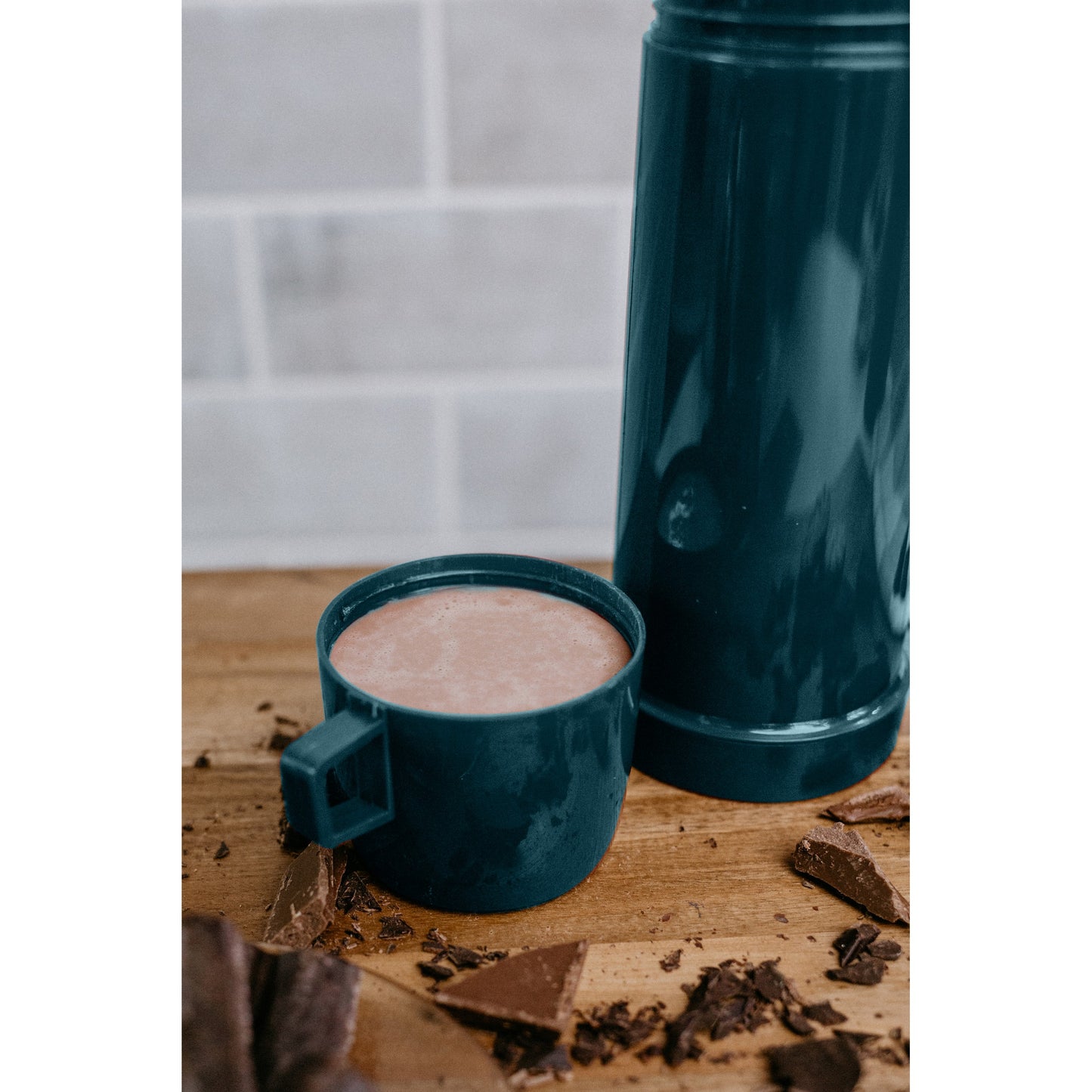 
                  
                    32oz Bene Casa Thermos with double wall vacuum insulation, 1-liter capacity thermos, blue red or green thermos keeps drinks hot or cold for hours
                  
                