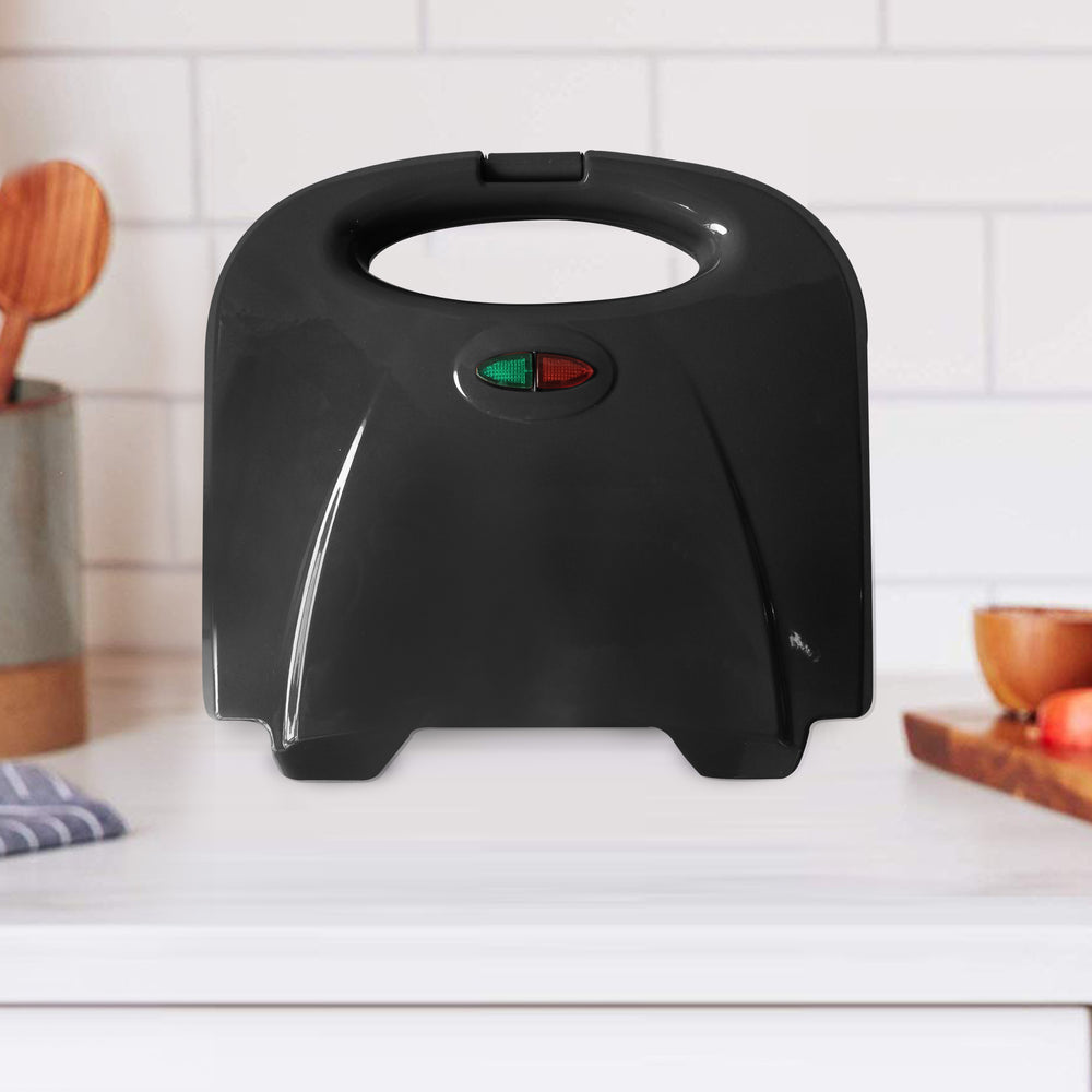 The Bene Casa non-stick flat grill sandwich maker, cool touch