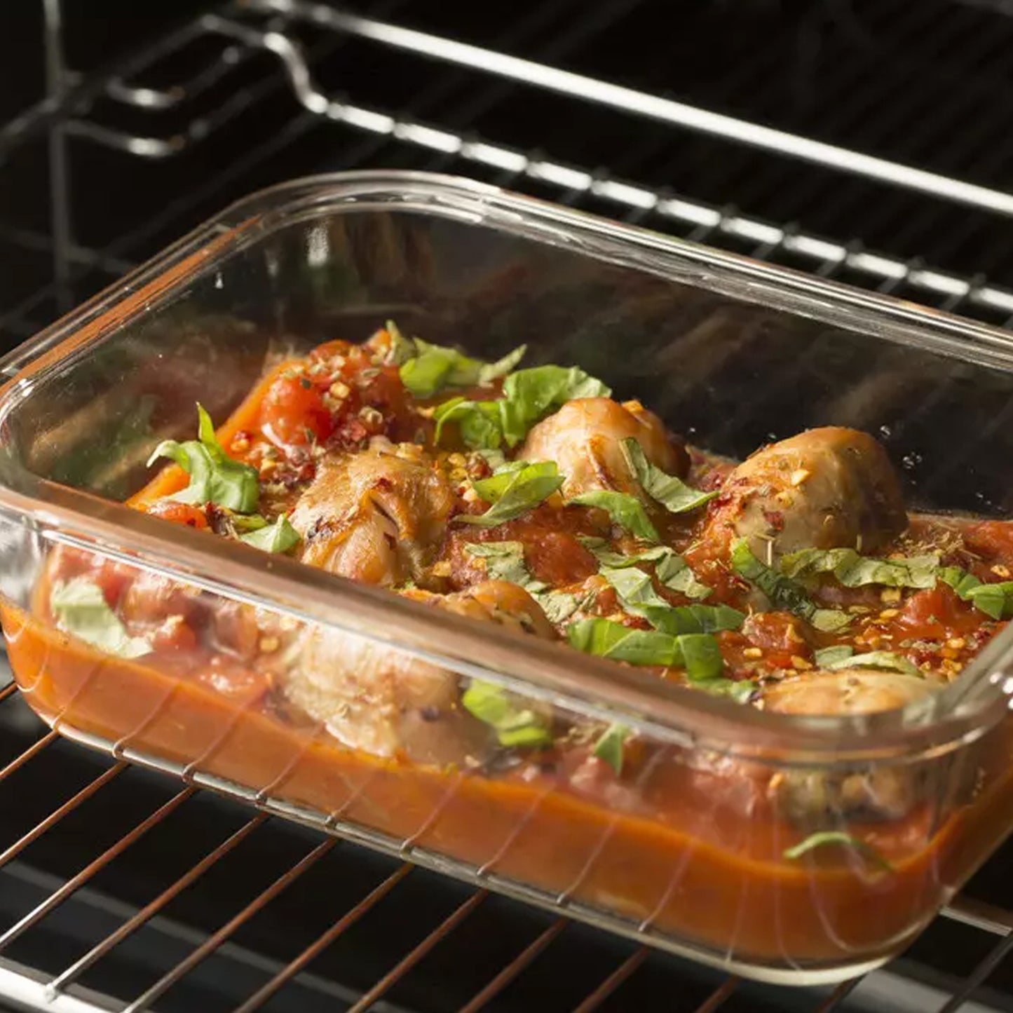 
                  
                    Bene Casa 10-piece glass food storage container set, air tight led containers, oven safe, microwave safe, freezer safe, dishwasher safe
                  
                